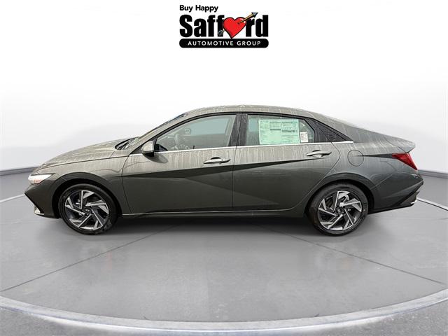 2026 Hyundai Elantra Limited photo 4