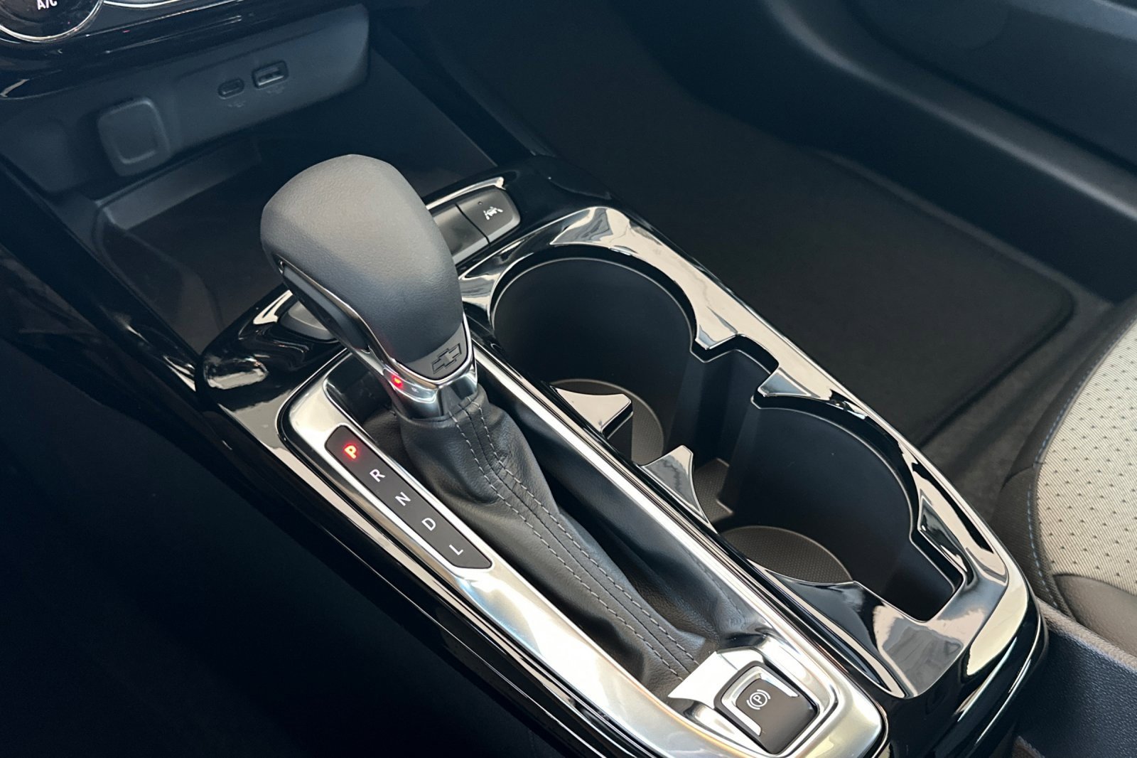 2025 Chevrolet Trax LT photo 21