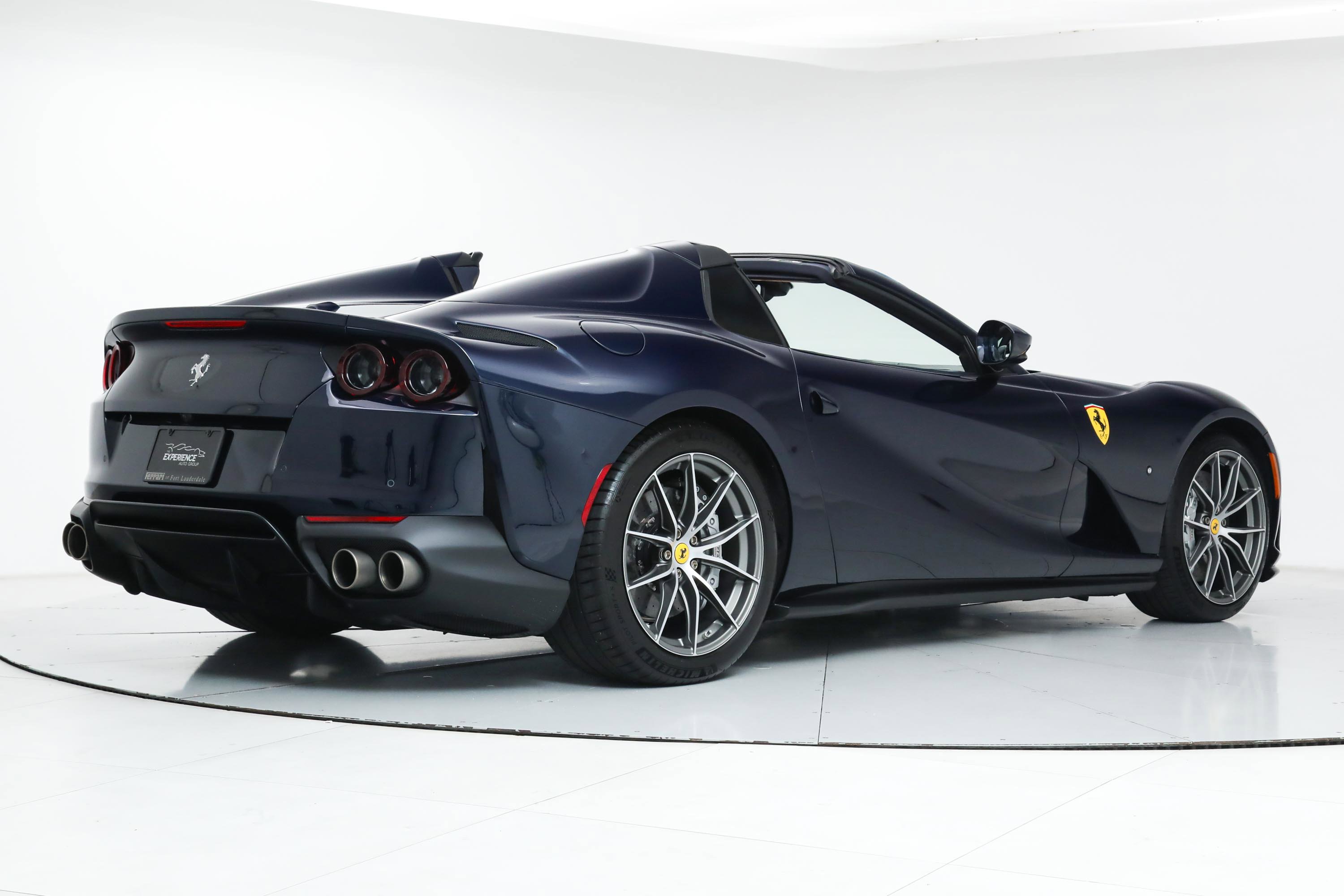 2023 Ferrari 812 GTS photo 3