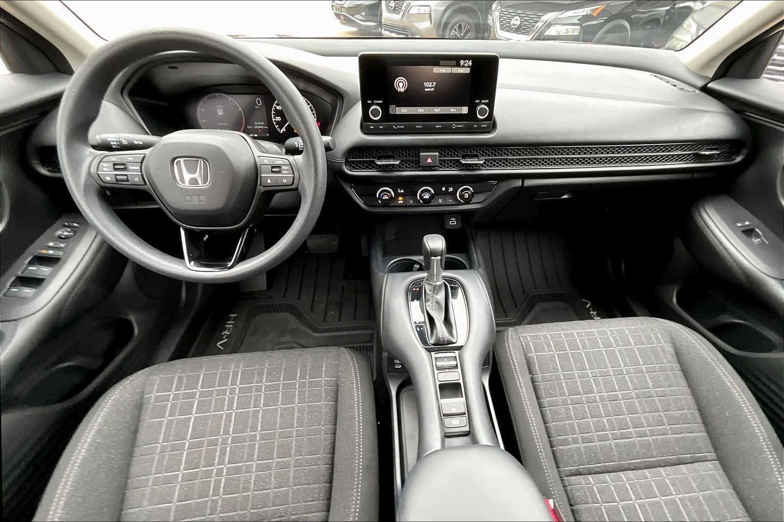 2025 Honda HR-V LX photo 13