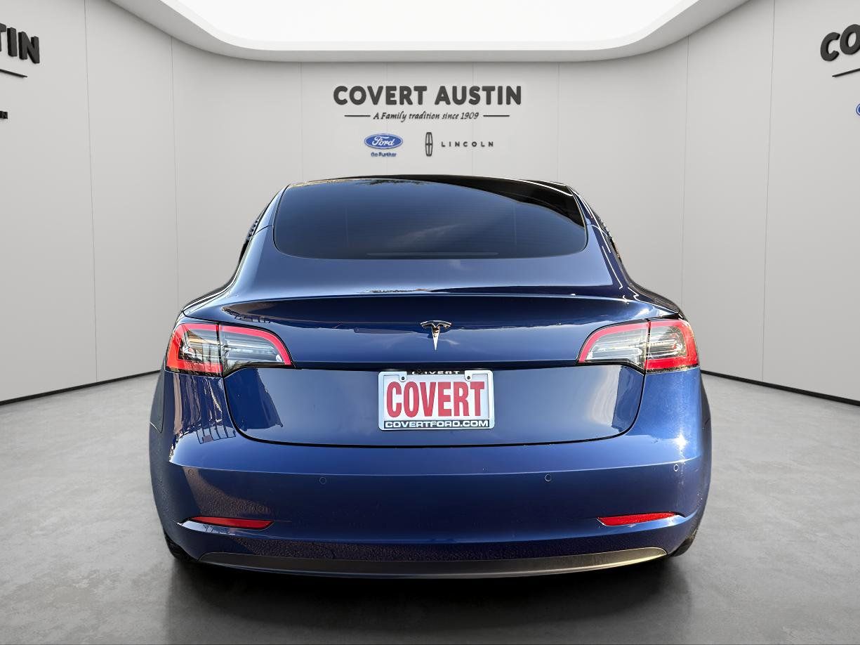 2022 Tesla Model 3 photo 4