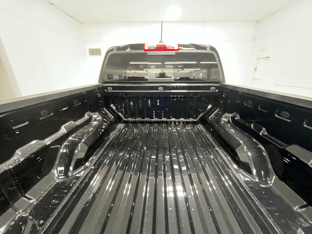 2026 Chevrolet Colorado LT photo 10