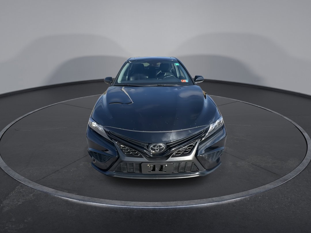 2022 Toyota Camry SE photo 2
