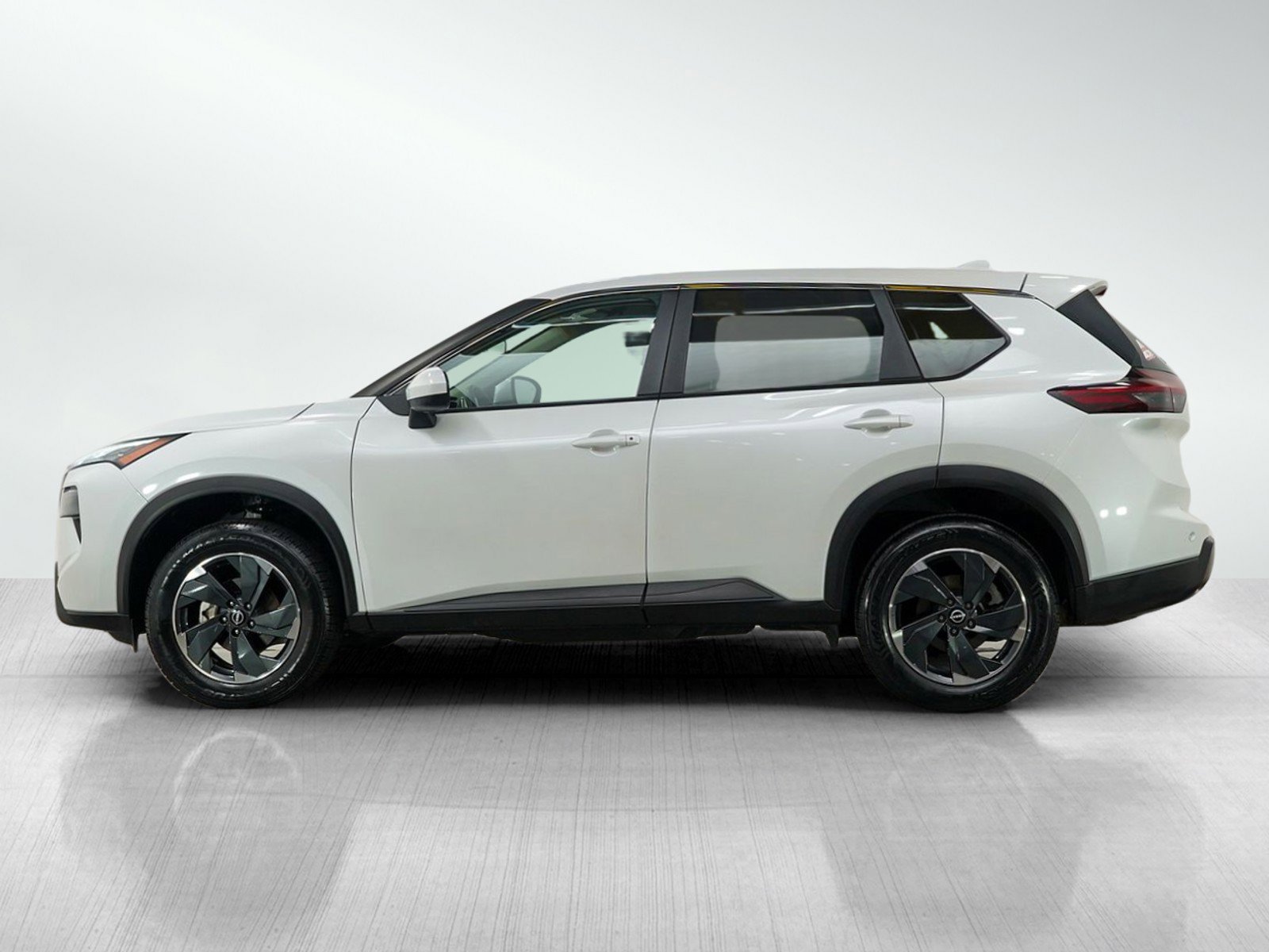 Used 2024 Nissan Rogue SV with VIN JN8BT3BB1RW423376 for sale in Minneapolis, Minnesota