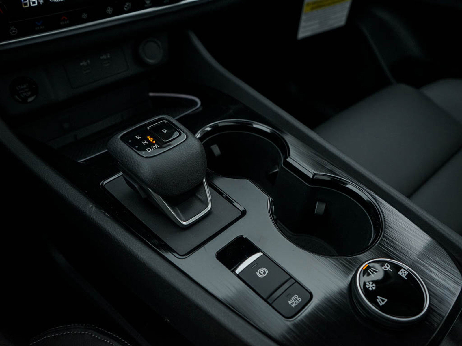 2025 Nissan Rogue SL photo 25