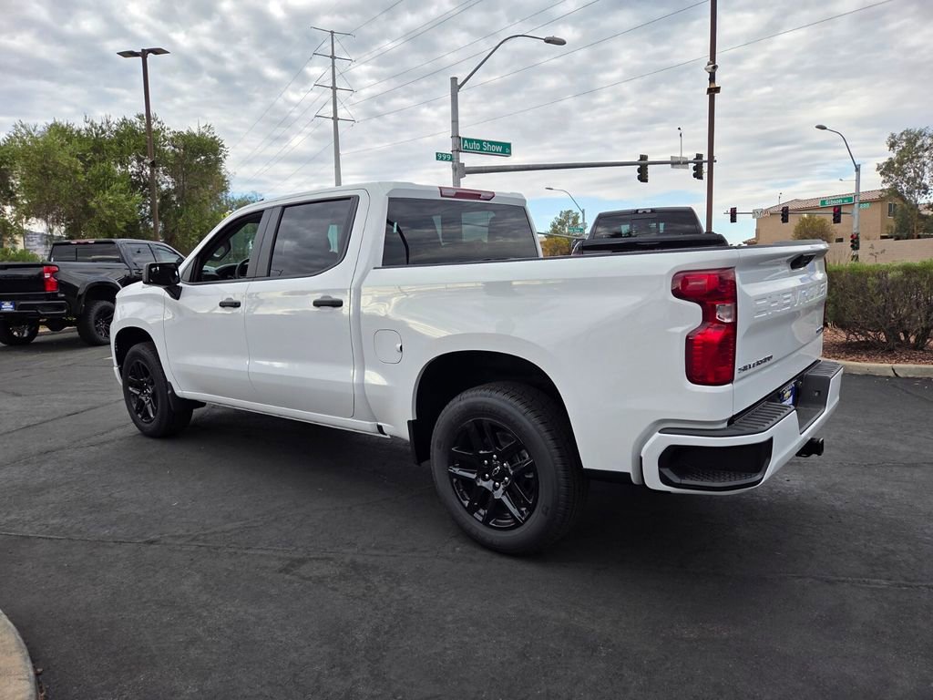 2026 Chevrolet Silverado 1500 Custom photo 3