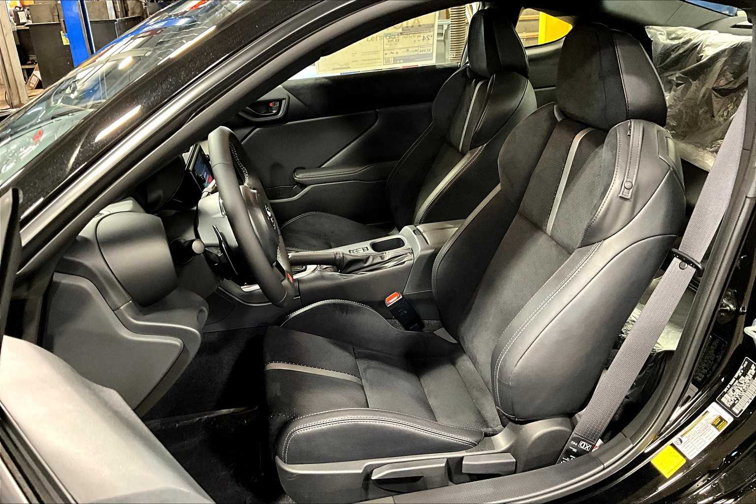 2025 Toyota GR86 Premium photo 9