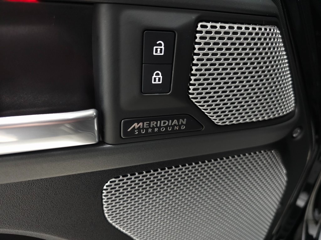 2024 LAND ROVER DEFENDER - Image 15