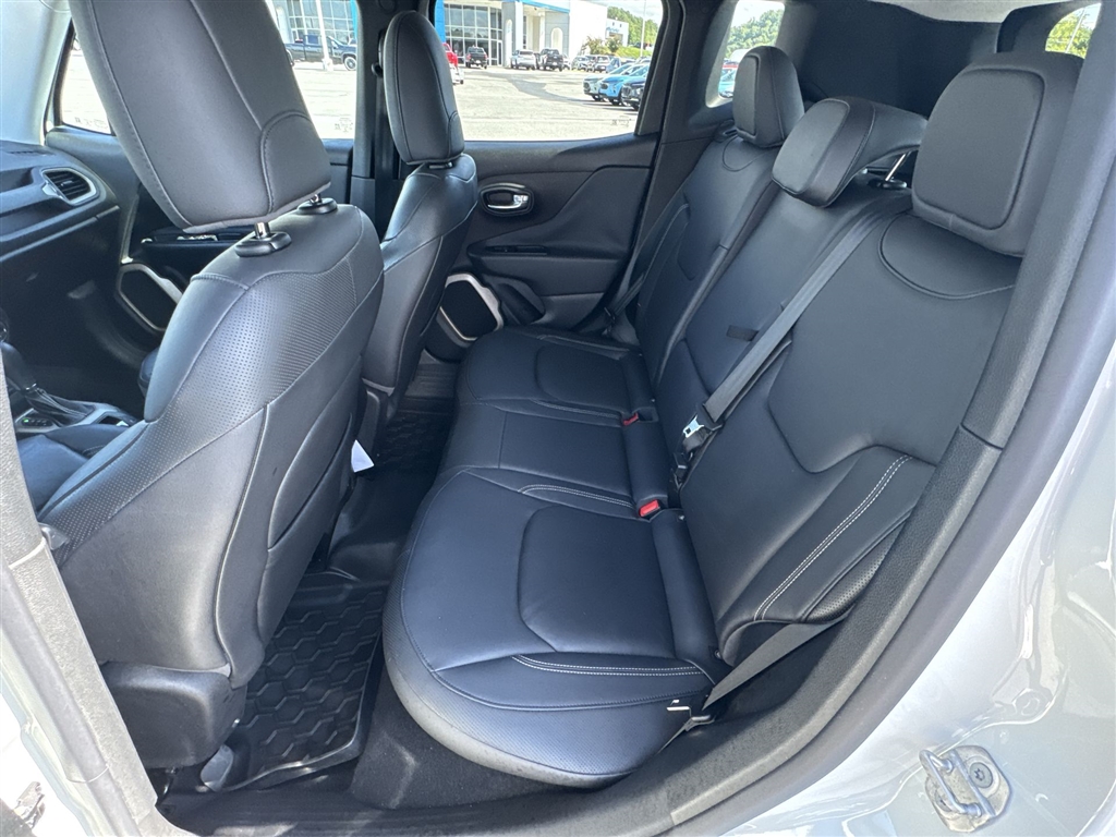 2016 Jeep Renegade Limited photo 22
