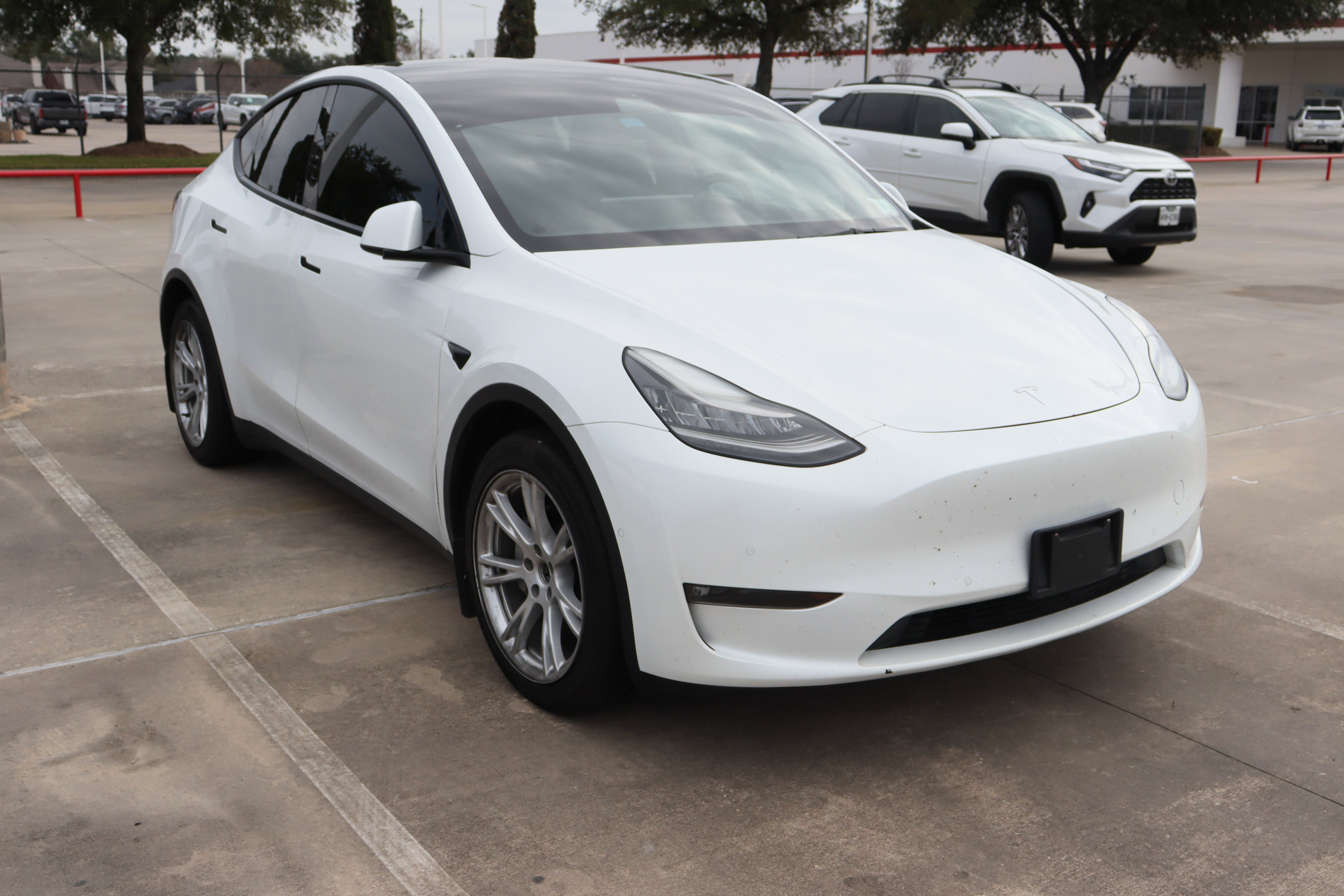 Used 2021 Tesla Model Y Long Range with VIN 5YJYGDEE9MF109266 for sale in Spring, TX