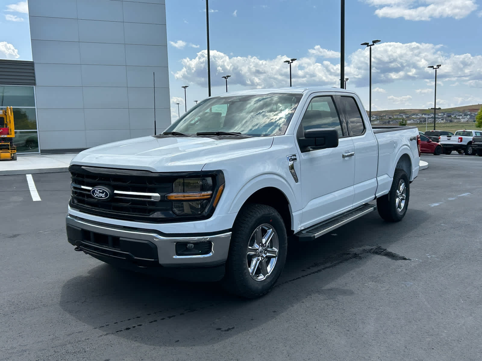 2025 Ford F-150 XLT photo 2