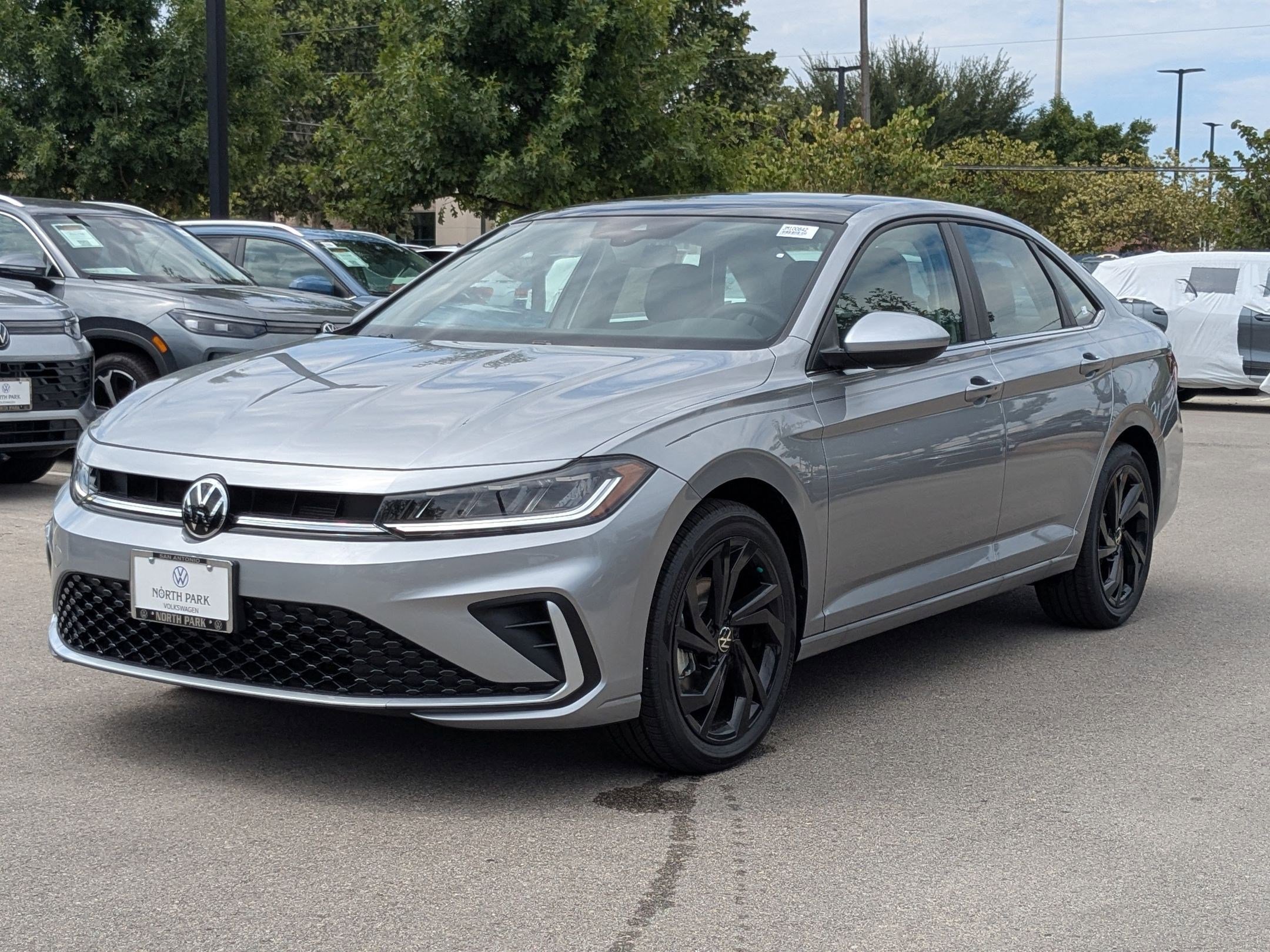 2025 Volkswagen Jetta SE photo 4