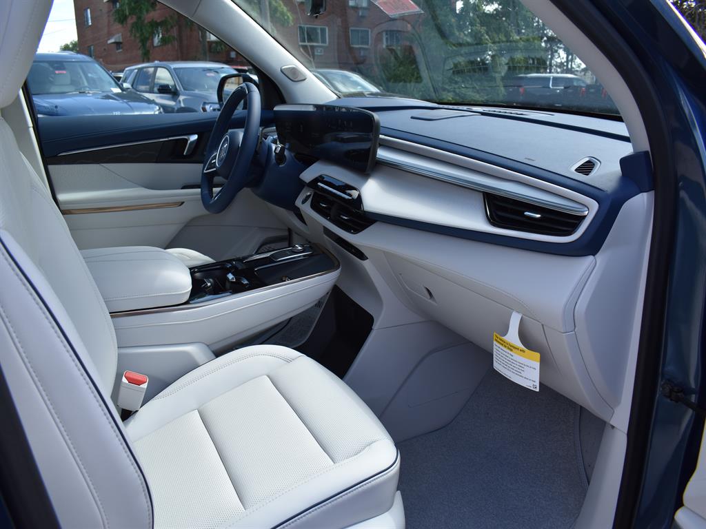 2026 Buick Enclave Avenir photo 3