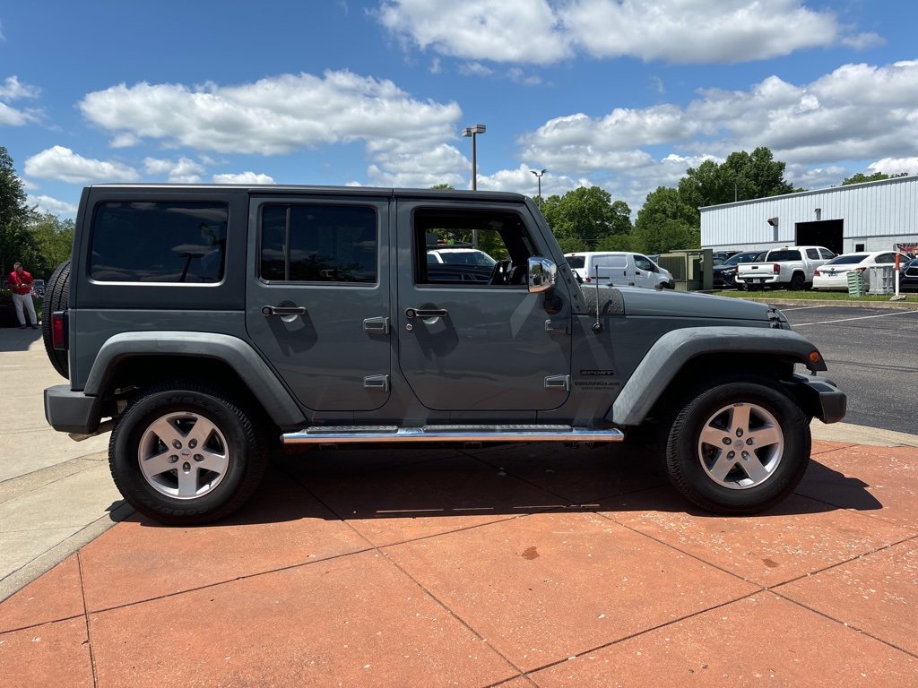 2014 Jeep Wrangler Unlimited Sport photo 4