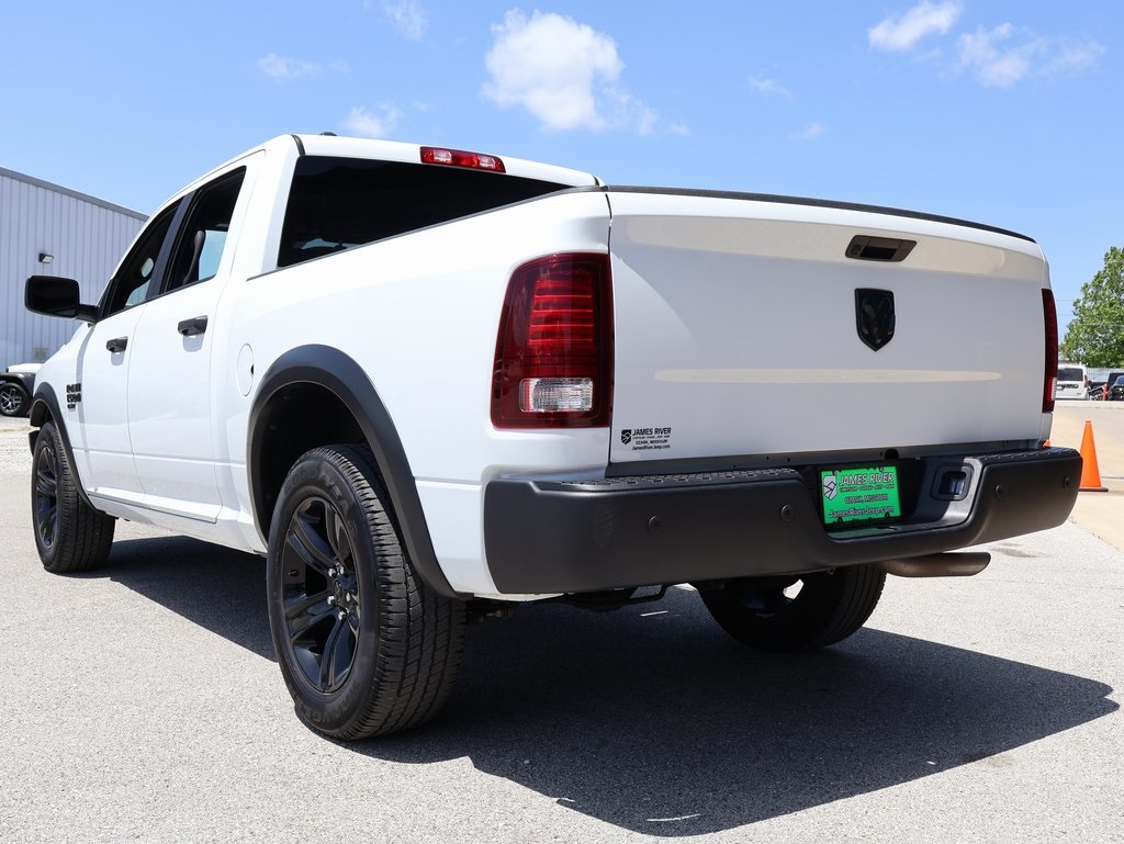 2024 Ram 1500 Classic Warlock photo 3