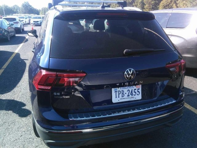2023 Volkswagen Tiguan SE photo 2