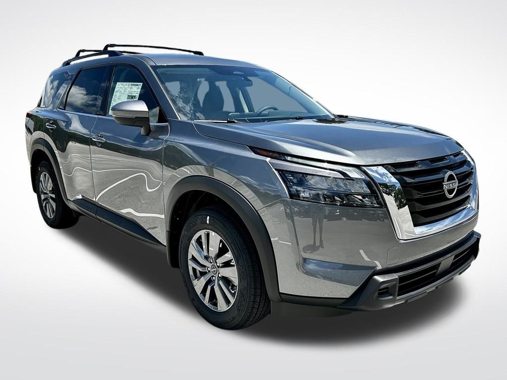 2025 Nissan Pathfinder SV photo 2