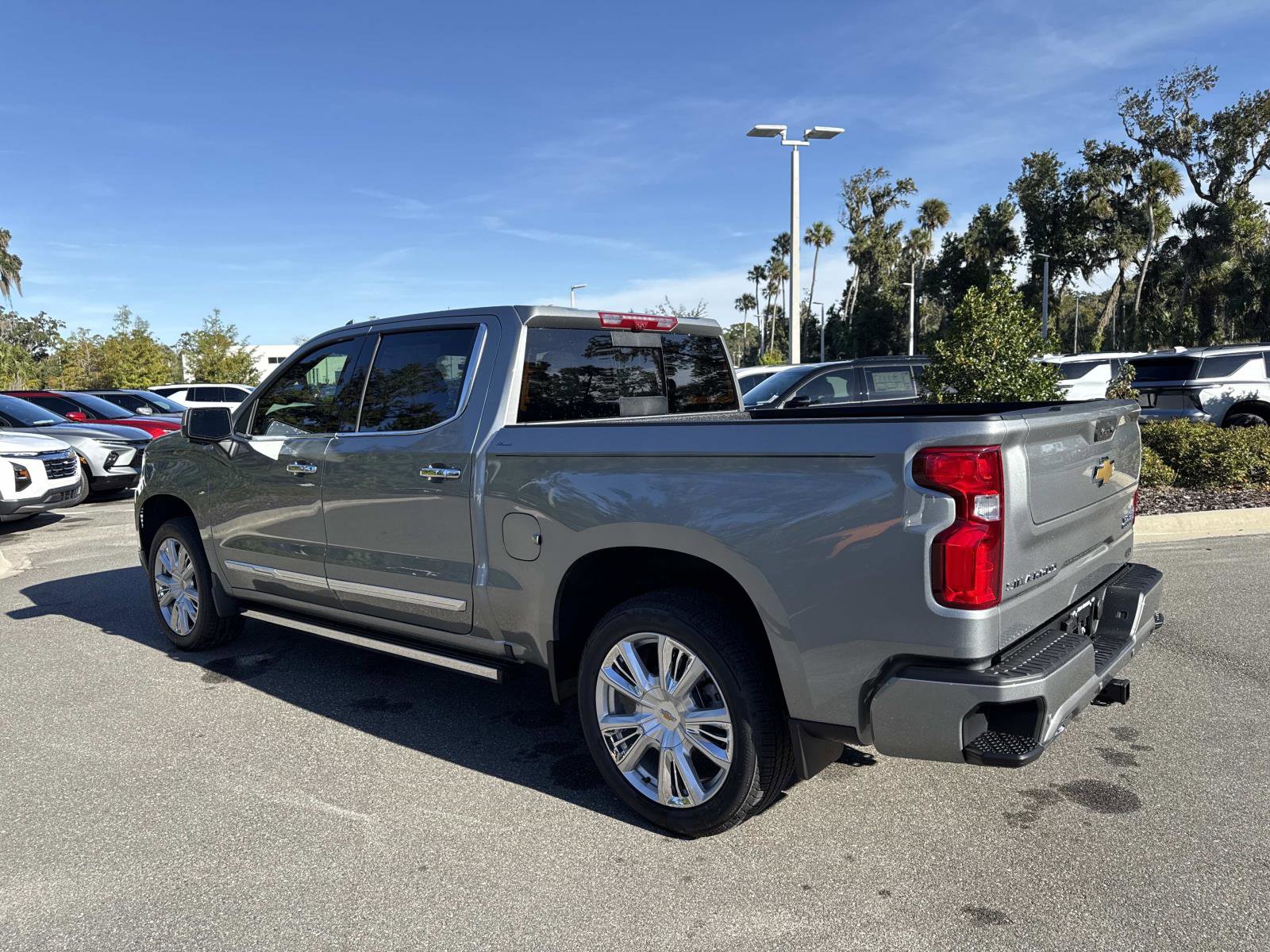 2026 Chevrolet Silverado 1500 High Country photo 2