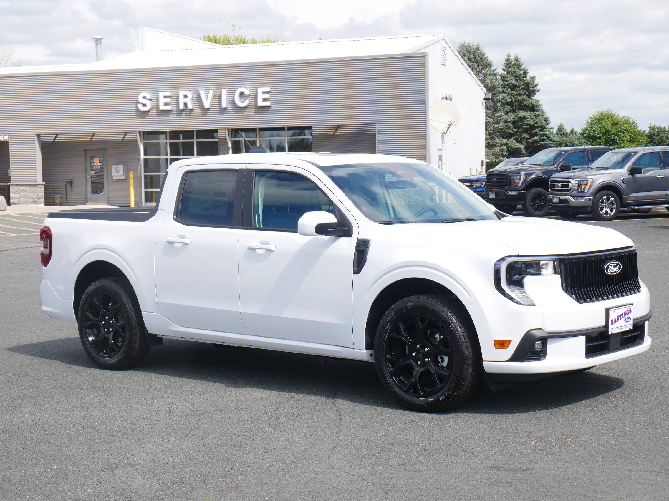 2025 Ford Maverick photo 3