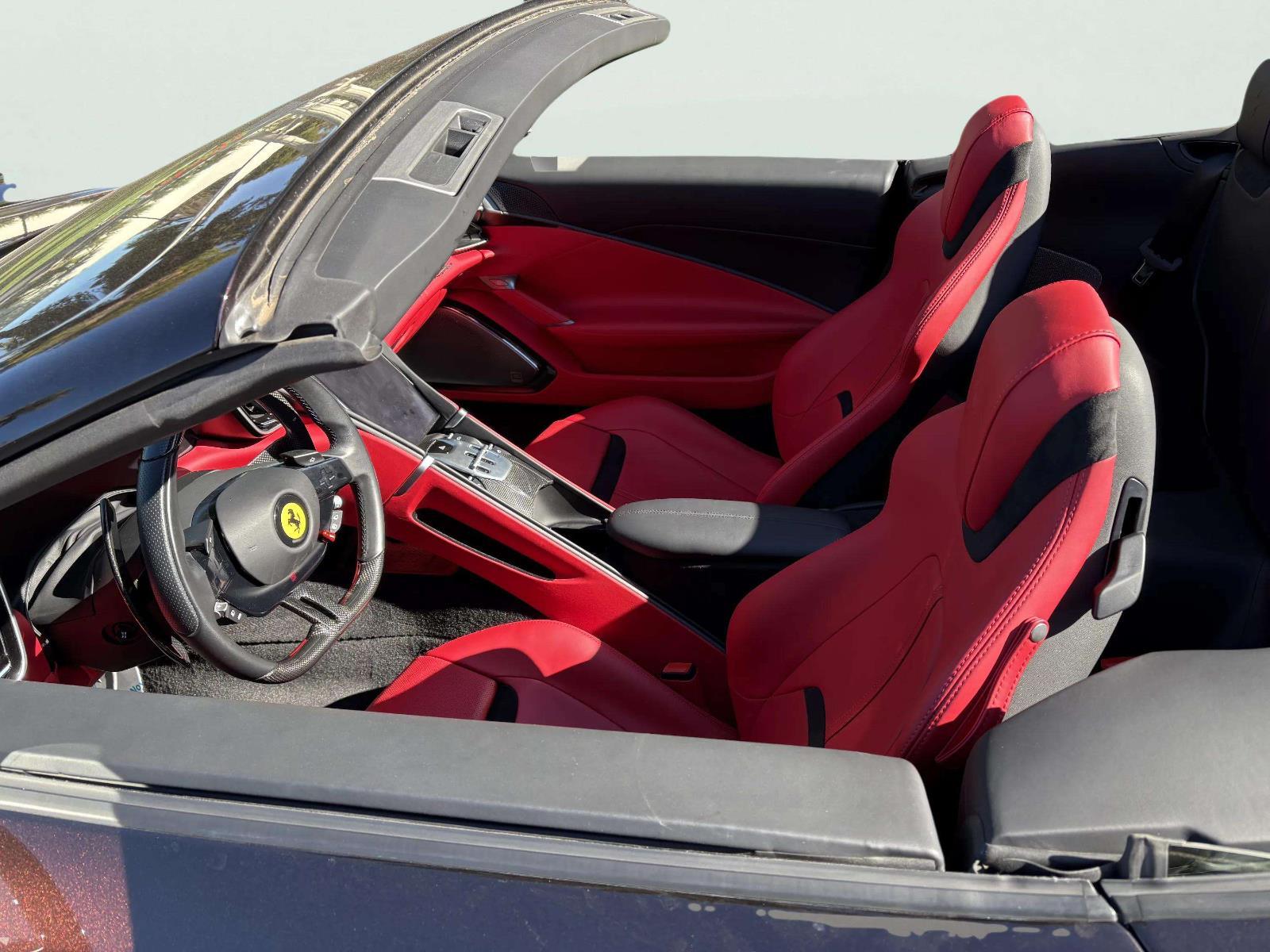 2024 Ferrari Roma Base photo 3