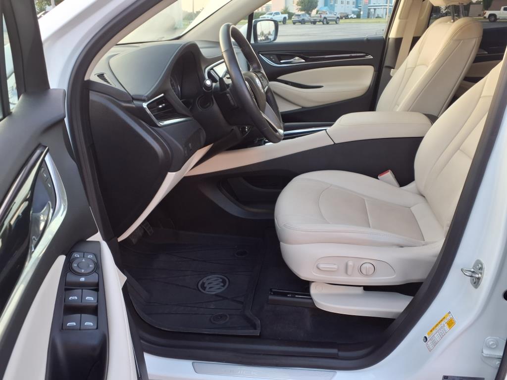 2023 Buick Enclave Essence photo 17