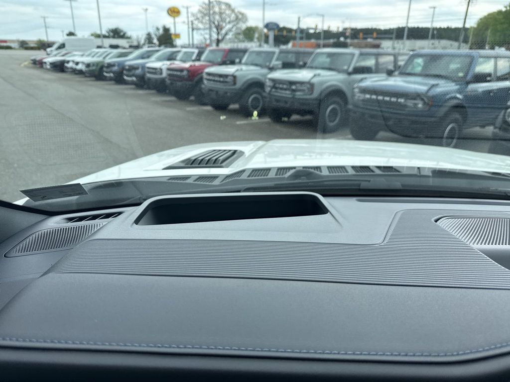 2025 Ford F-150 Platinum photo 36