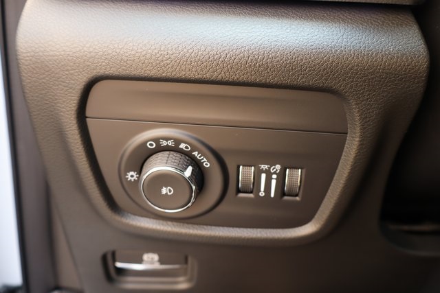 2025 Jeep Grand Cherokee L Summit photo 12