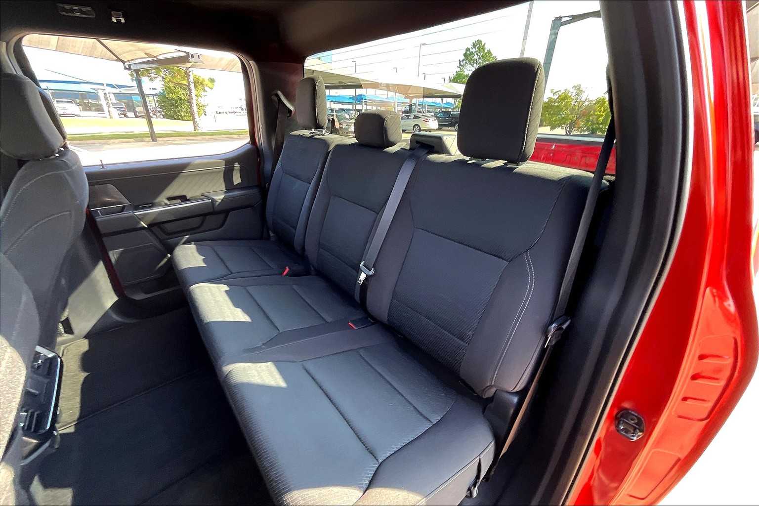 2023 Ford F-150 XLT photo 19