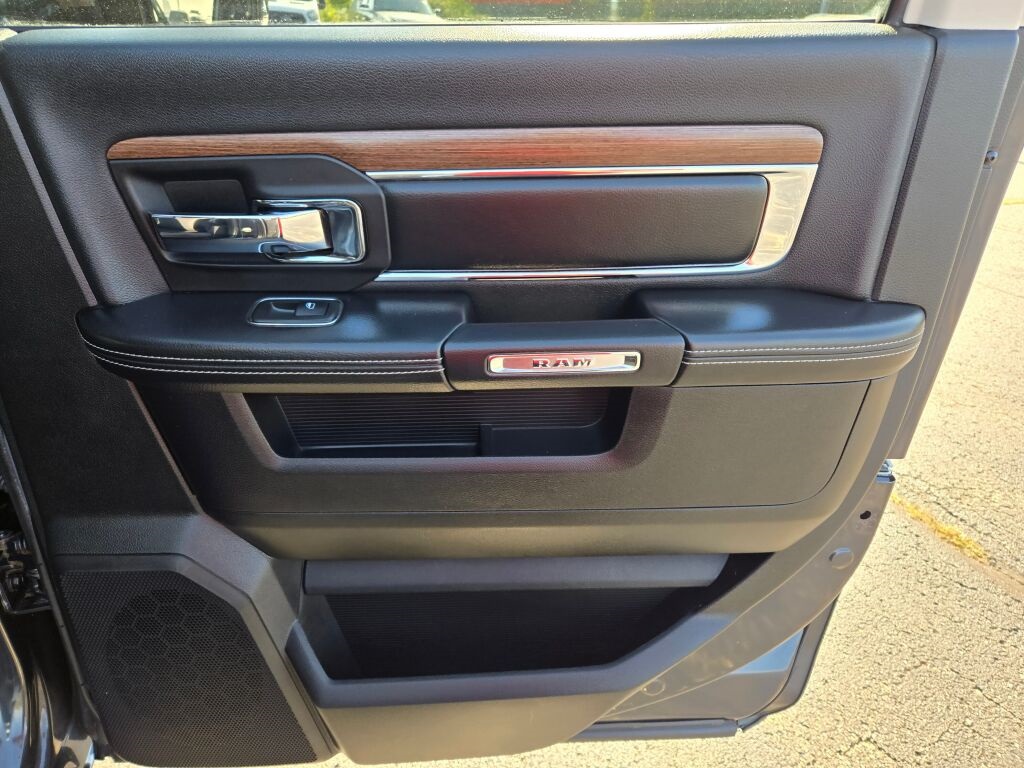 2013 Ram 1500 Laramie photo 9