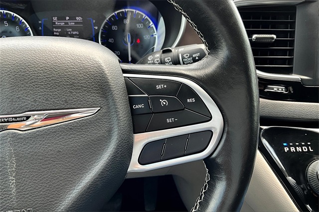 2022 Chrysler Voyager LX photo 17