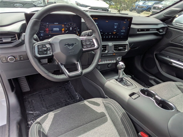 2025 Ford Mustang EcoBoost photo 13