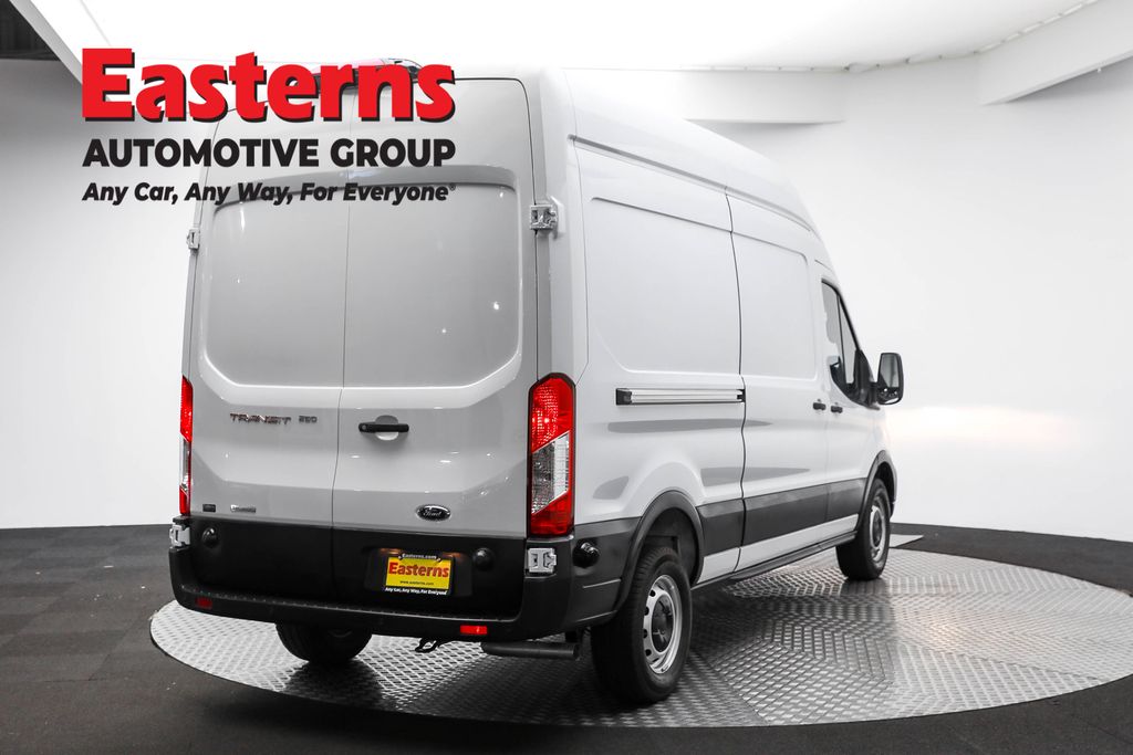2024 Ford Transit photo 3