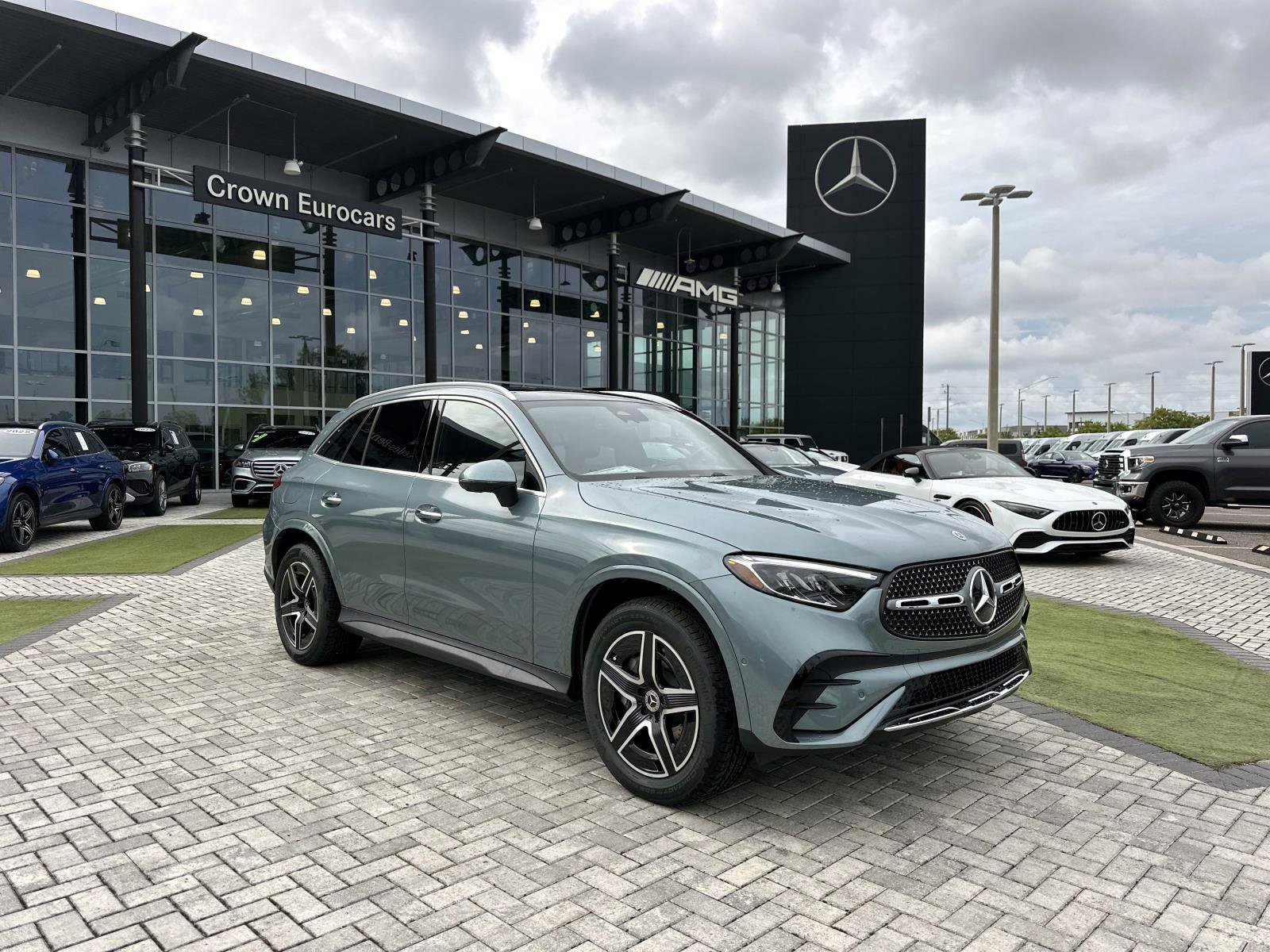 2026 Mercedes Benz GLC 350e 4MATIC photo 2