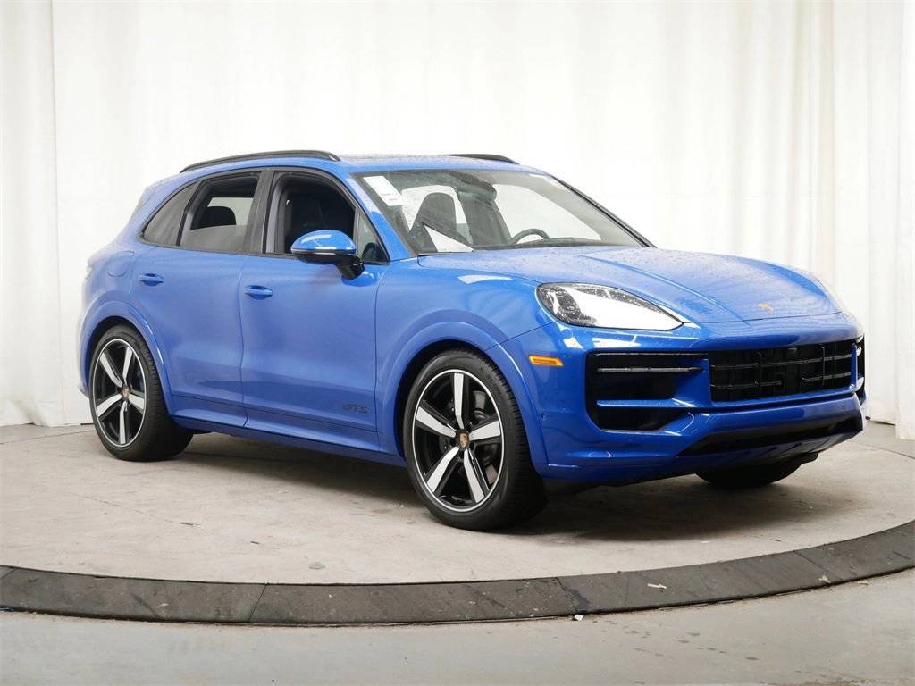 2025 Porsche Cayenne GTS photo 11