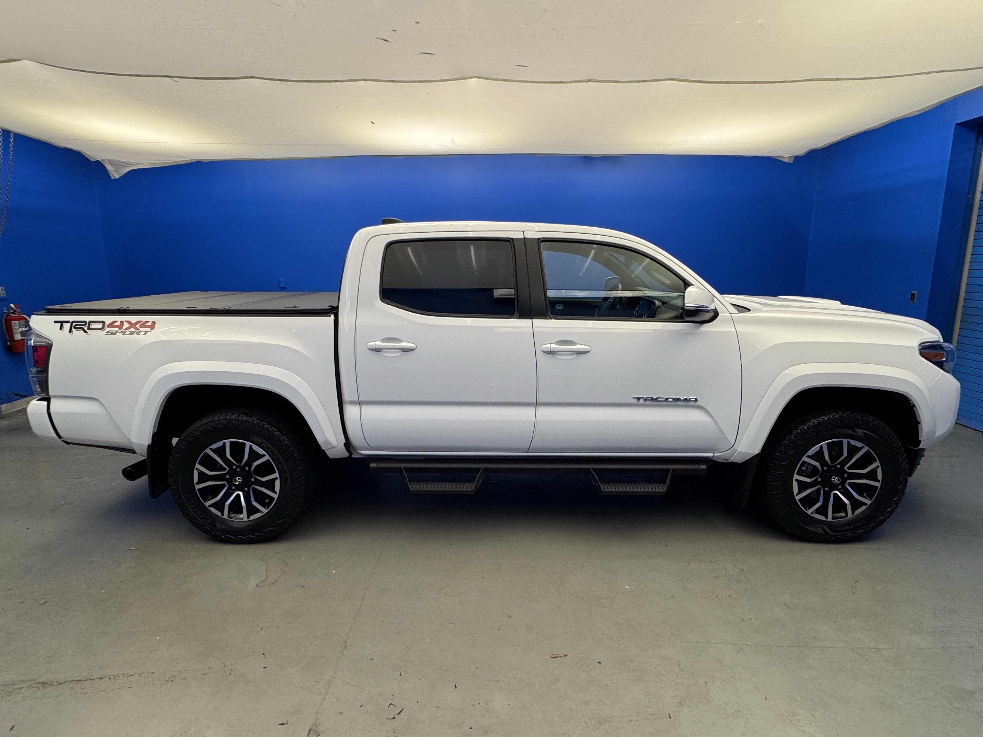 2022 Toyota Tacoma SR5 photo 3
