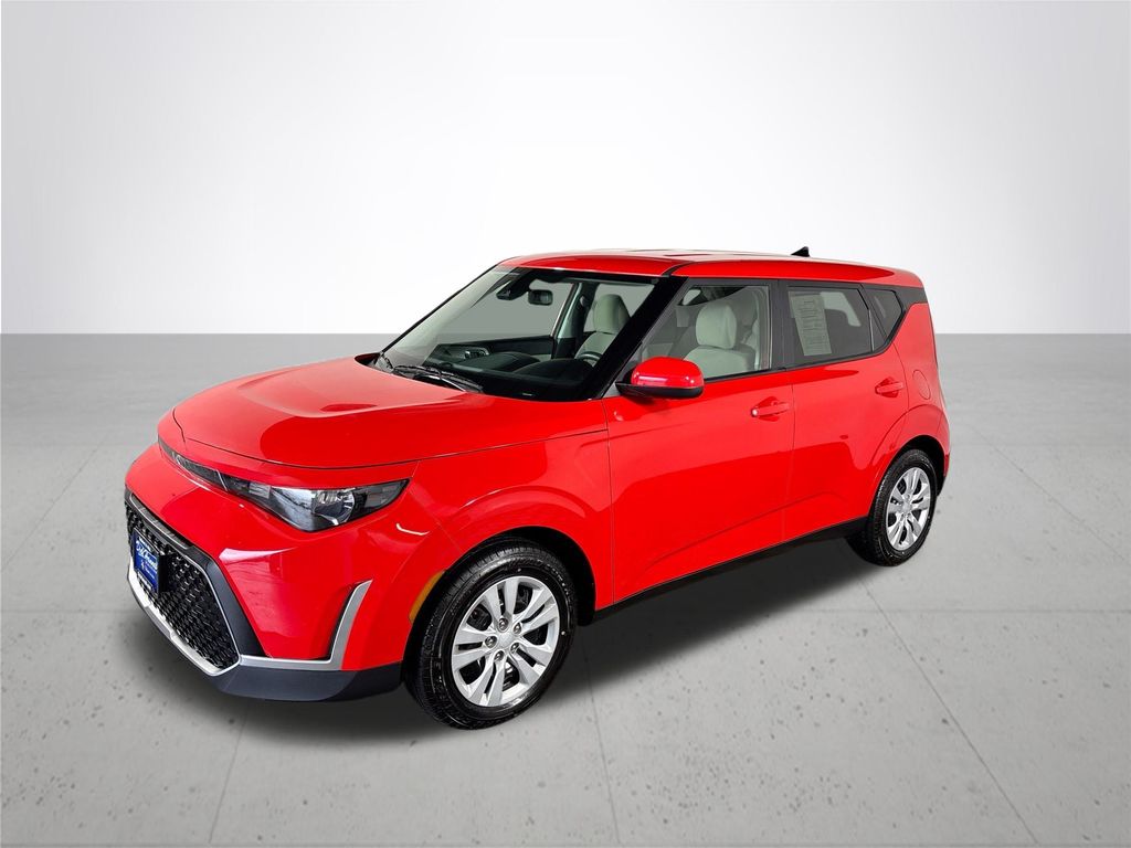 2023 Kia Soul LX photo 2
