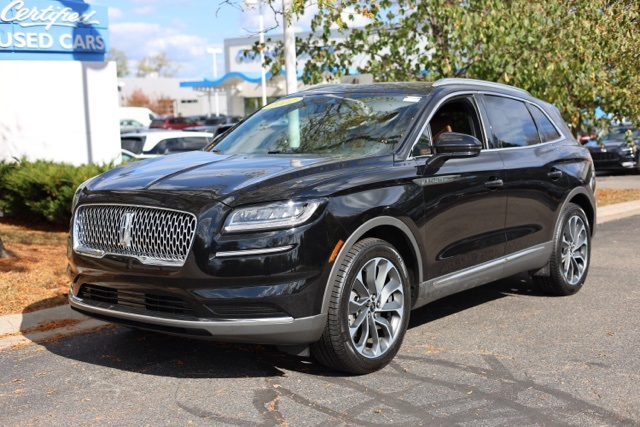 2022 Lincoln Nautilus Reserve photo 3