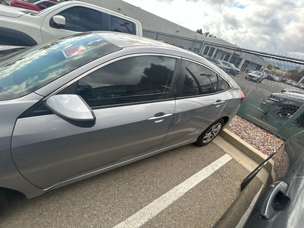 2018 Honda Civic LX photo 3