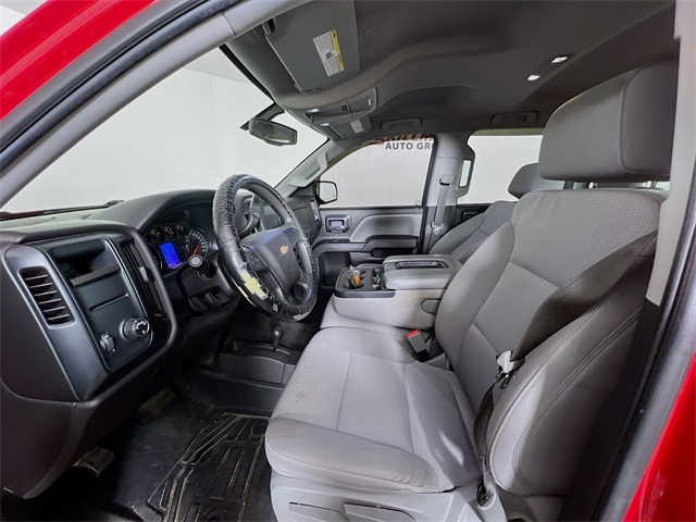 2018 Chevrolet Silverado 1500 Custom photo 9