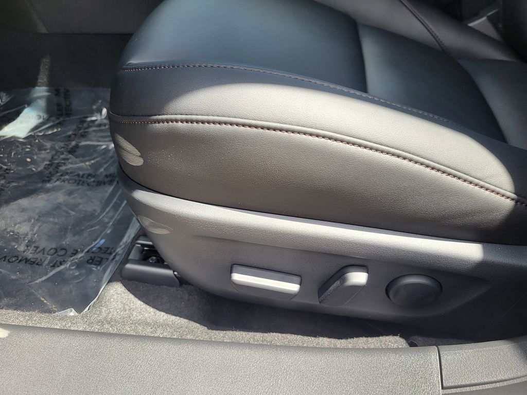 2025 Mazda Mazda3 Sedan 2.5 s Preferred photo 9