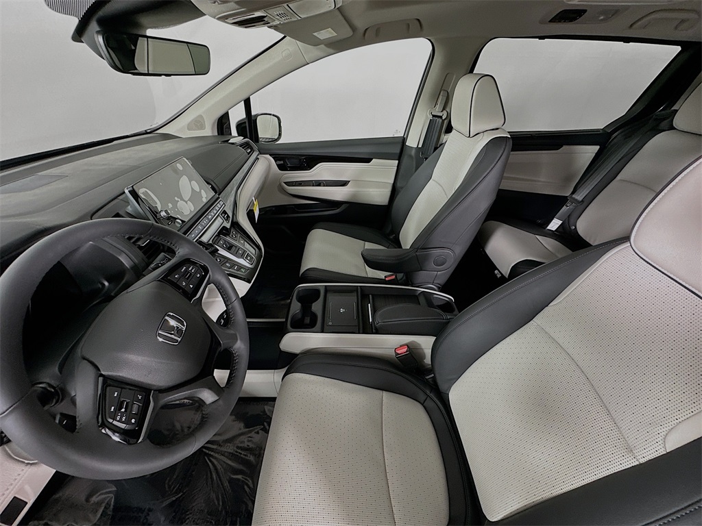 2026 Honda Odyssey Elite photo 11