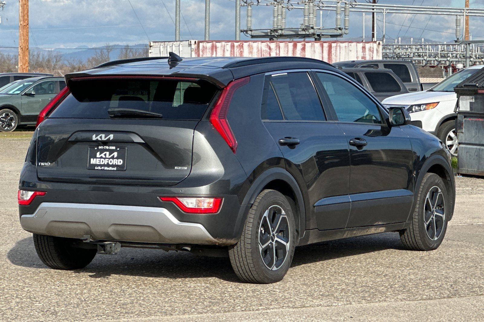 2024 Kia Niro Plug-In Hybrid EX photo 2