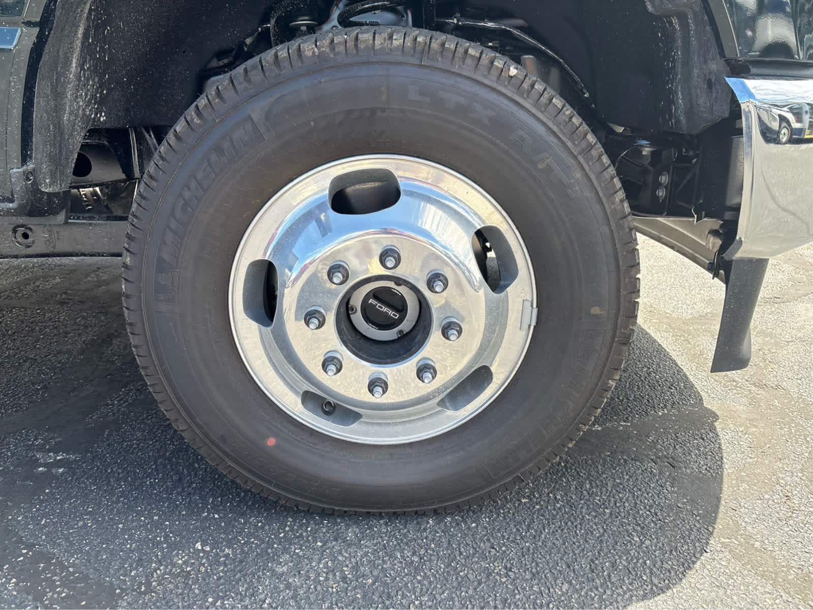 2025 Ford F-350 Super Duty Chassis Cab XLT - Photo 12