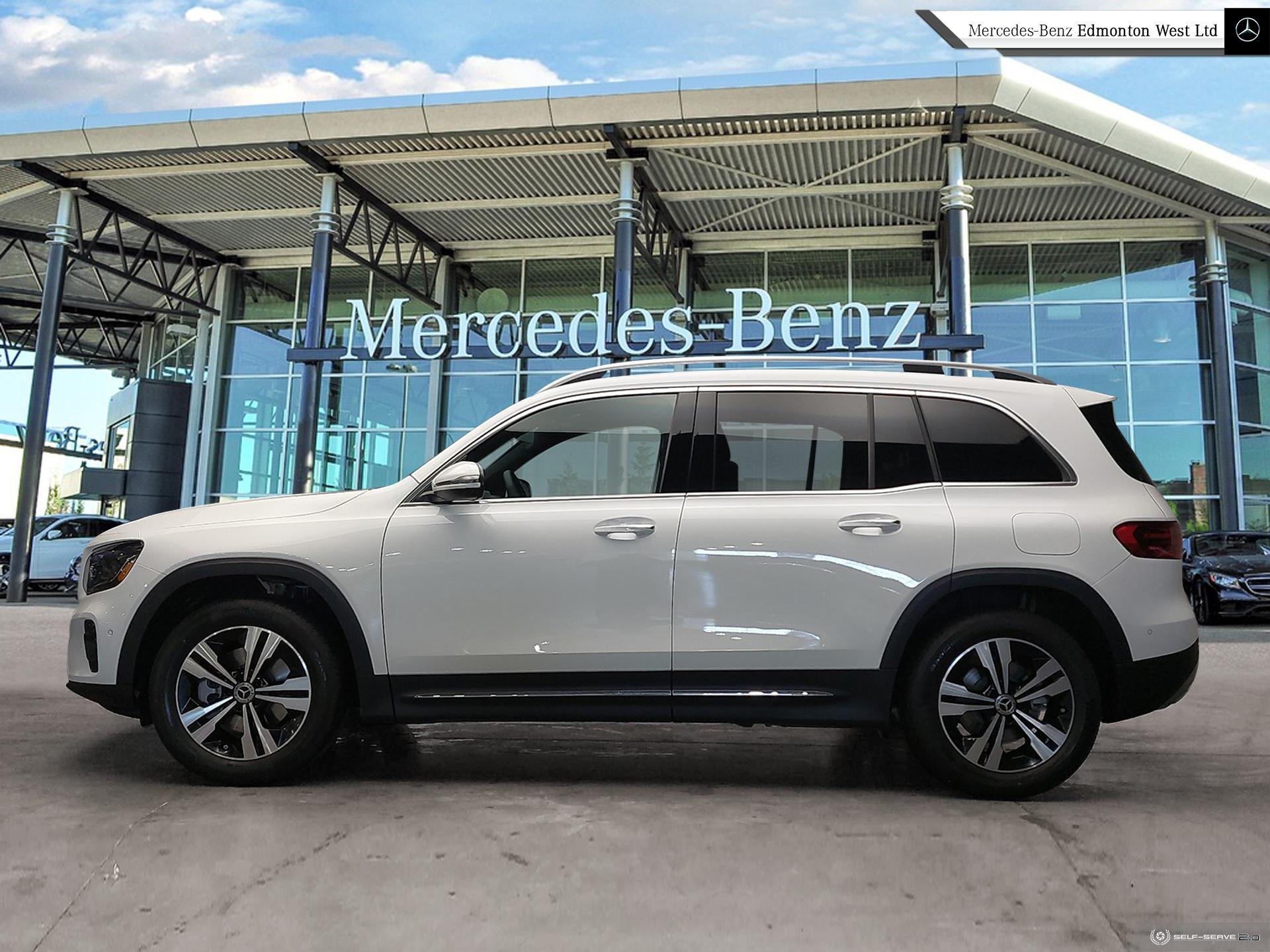 2026 Mercedes Benz GLB 250 4MATIC photo 3