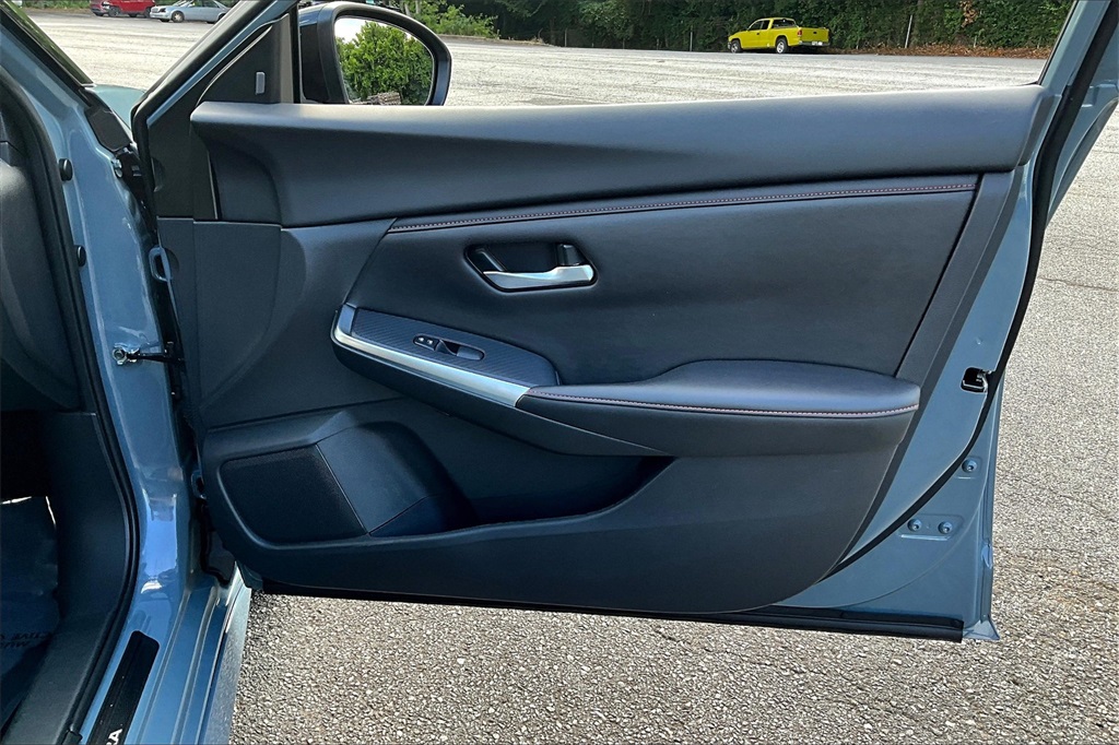 2024 Nissan Sentra SR photo 26
