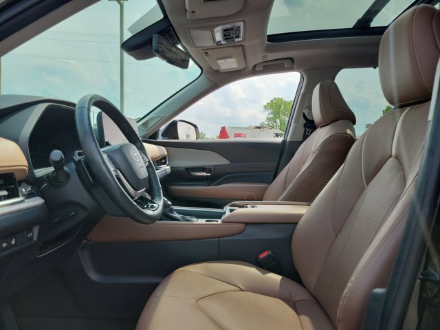 2024 Toyota Grand Highlander Platinum photo 13