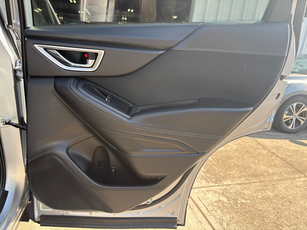 2019 Subaru Forester Premium photo 28