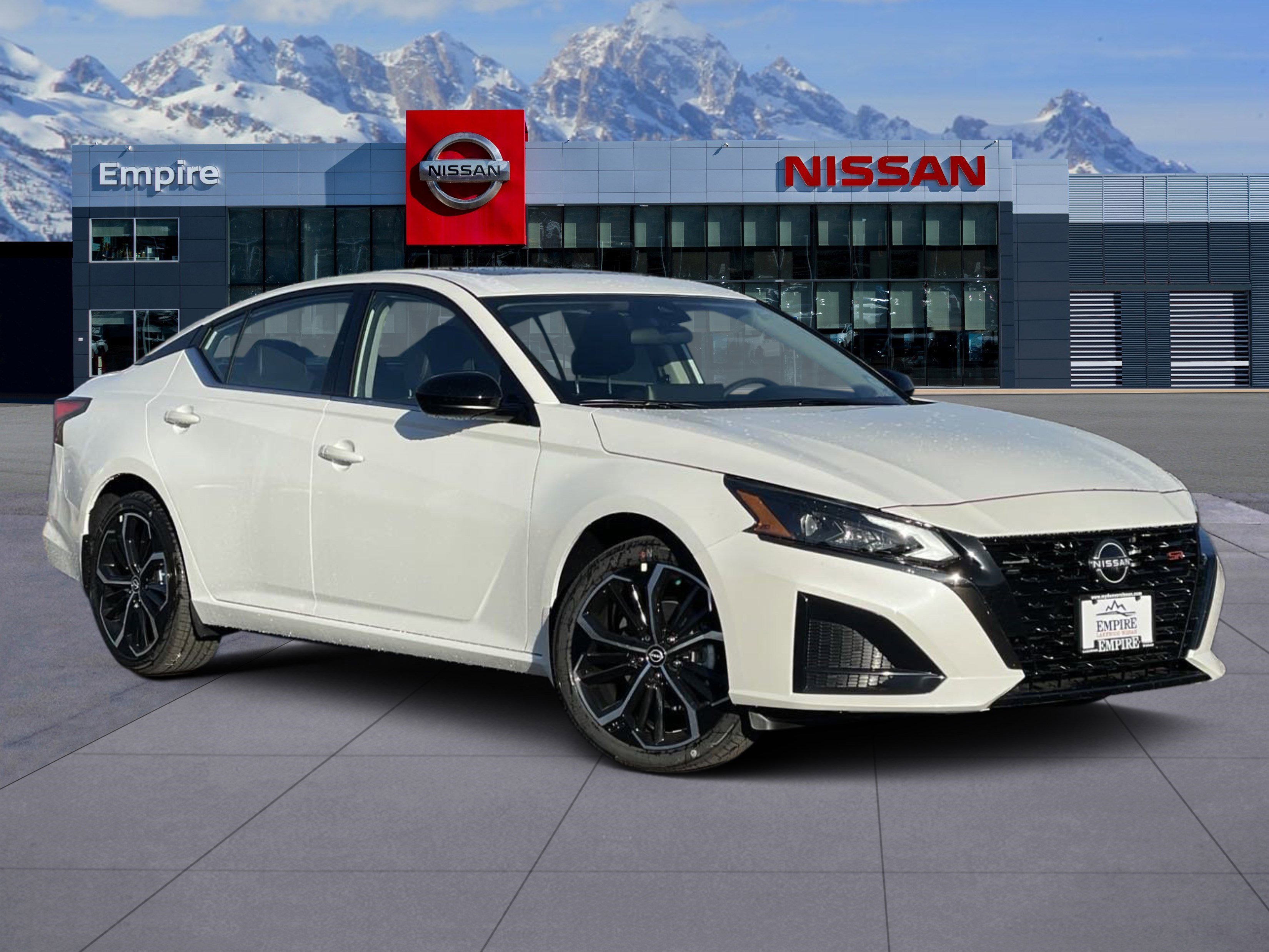 2025 Nissan Altima SR's photo