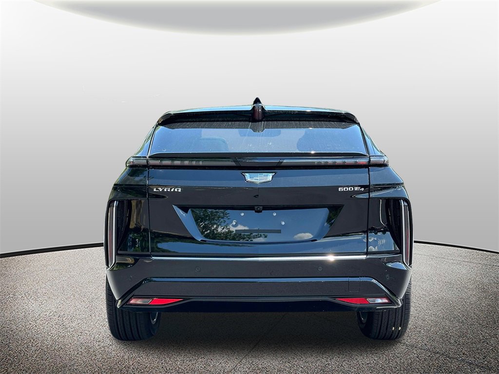 2024 Cadillac Lyriq Luxury photo 3