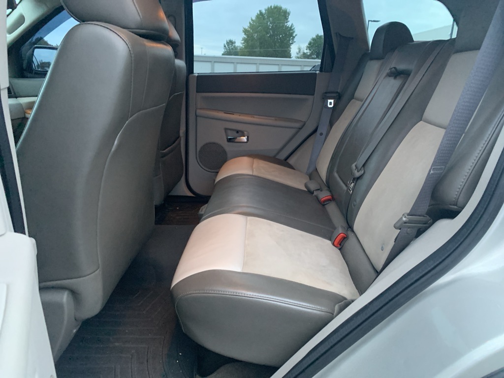 2010 Jeep Grand Cherokee Limited photo 15